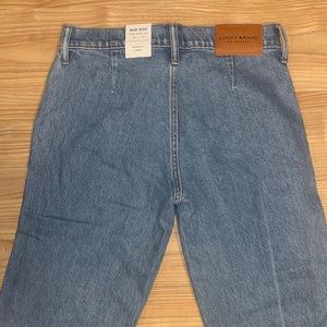Lucky brand size 24 wide leg jean, nicer fit than picture